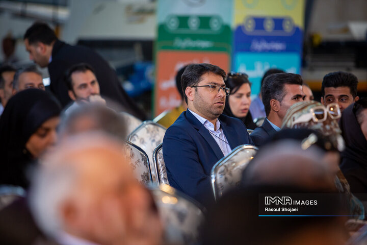 آیین بهره‌برداری از پروژه‌های میدان مرکزی میوه و تره‌بار اصفهان