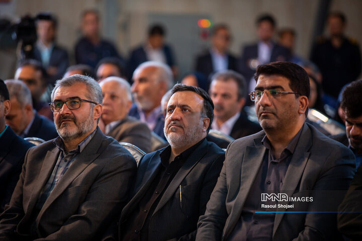 آیین بهره‌برداری از پروژه‌های میدان مرکزی میوه و تره‌بار اصفهان