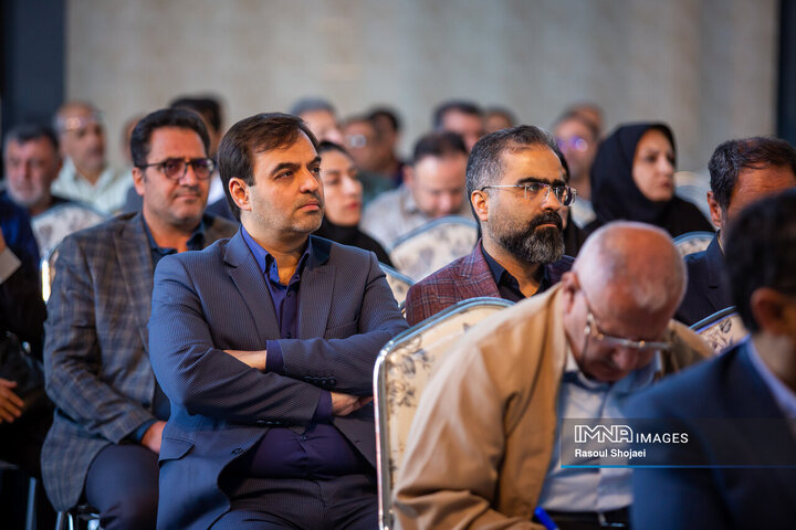 آیین بهره‌برداری از پروژه‌های میدان مرکزی میوه و تره‌بار اصفهان