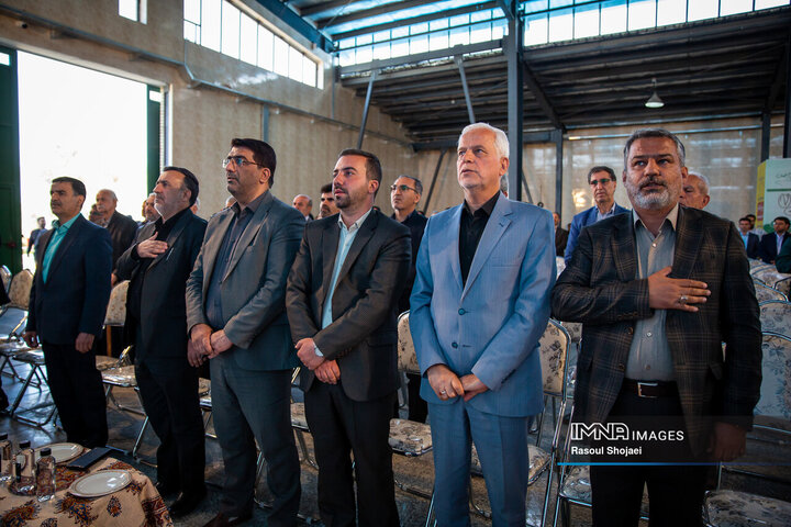 آیین بهره‌برداری از پروژه‌های میدان مرکزی میوه و تره‌بار اصفهان