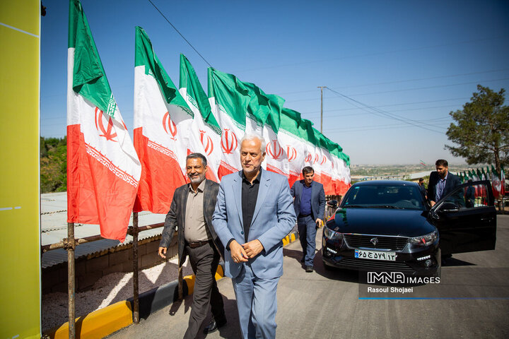 آیین بهره‌برداری از پروژه‌های میدان مرکزی میوه و تره‌بار اصفهان