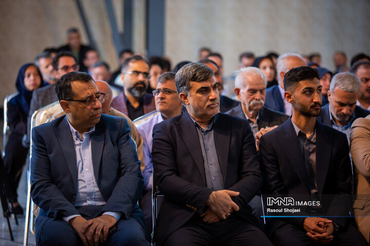 آیین بهره‌برداری از پروژه‌های میدان مرکزی میوه و تره‌بار اصفهان