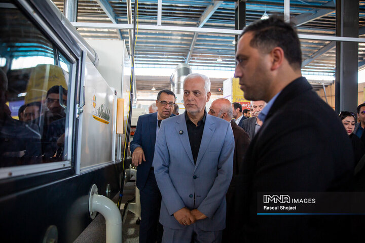 آیین بهره‌برداری از پروژه‌های میدان مرکزی میوه و تره‌بار اصفهان