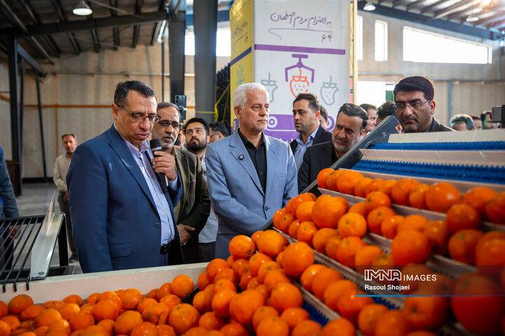 آیین بهره‌برداری از پروژه‌های میدان مرکزی میوه و تره‌بار اصفهان