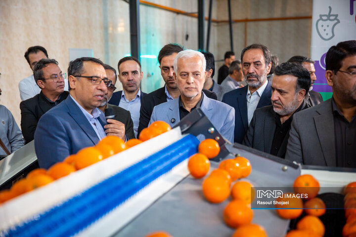 آیین بهره‌برداری از پروژه‌های میدان مرکزی میوه و تره‌بار اصفهان