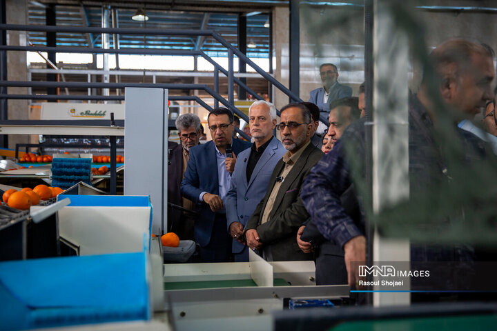 آیین بهره‌برداری از پروژه‌های میدان مرکزی میوه و تره‌بار اصفهان