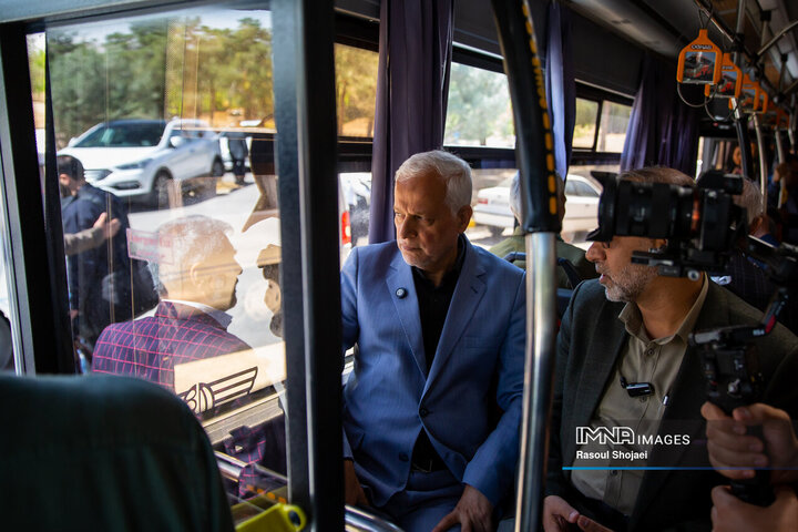 آیین بهره‌برداری از پروژه‌های میدان مرکزی میوه و تره‌بار اصفهان