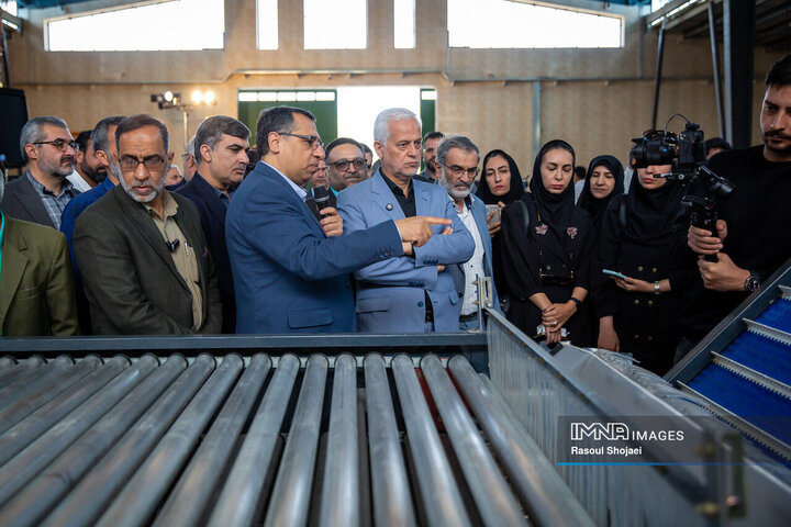 آیین بهره‌برداری از پروژه‌های میدان مرکزی میوه و تره‌بار اصفهان