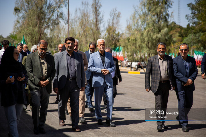 آیین بهره‌برداری از پروژه‌های میدان مرکزی میوه و تره‌بار اصفهان