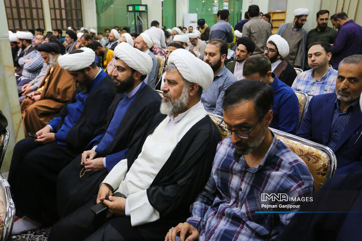 تجمع طلاب و روحانیون اصفهان در محکومیت جنایات رژیم صهیونیستی