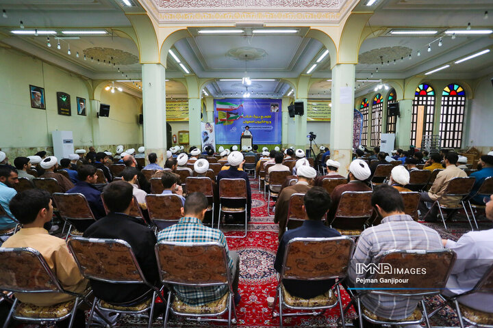 تجمع طلاب و روحانیون اصفهان در محکومیت جنایات رژیم صهیونیستی