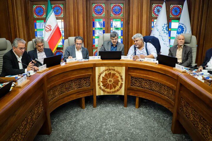 تأمین نیاز ارزی تولیدکنندگان اولویت وزارت صمت است