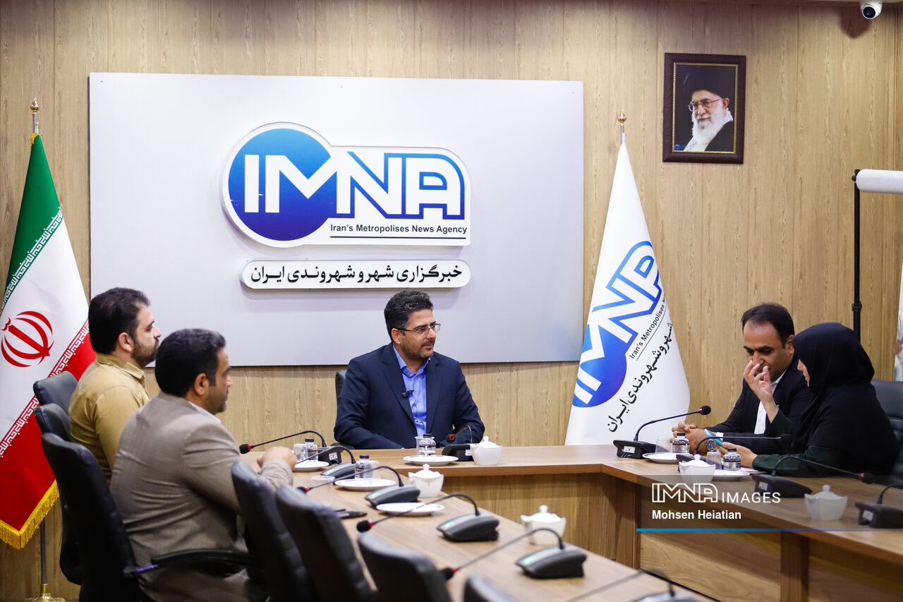 «مترو» و «آزادراه شرق» آینده بهارستان را متحول میکند/ «ایران کوچک» هنوز بخشداری ندارد!