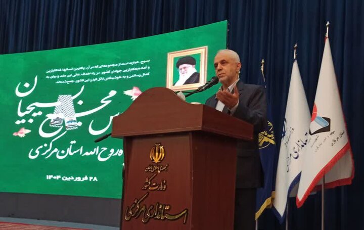 مکتب شهید سلیمانی می‌تواند راهگشای مشکلات کشور باشد