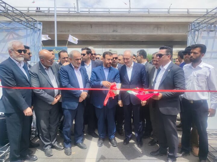 فیلم/افتتاح و بهره‌برداری از تقاطع چند سطحی شهدای حرم مطهر احمدبن‌موسی شاهچراغ (ع)