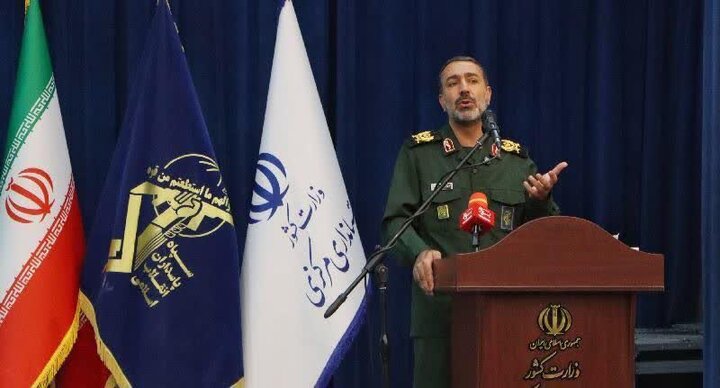 بسیج باید گره‌گشای مشکلات جامعه باشد