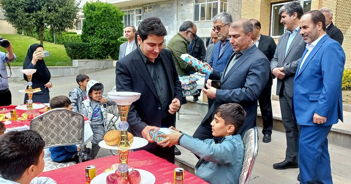 فیلم| دلجویی استاندار کردستان از دانش‌آموزان روستای کرجو سنندج