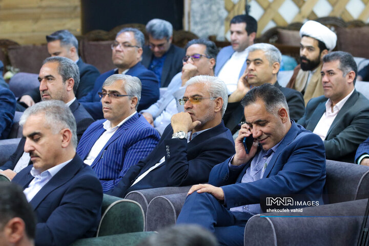 نخستین گردهمایی شهرداران شهرهای استان اصفهان