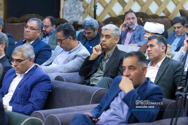 نخستین گردهمایی شهرداران شهرهای استان اصفهان