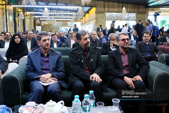 نخستین گردهمایی شهرداران شهرهای استان اصفهان