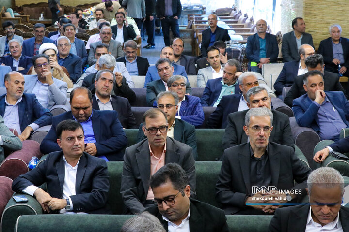 نخستین گردهمایی شهرداران شهرهای استان اصفهان
