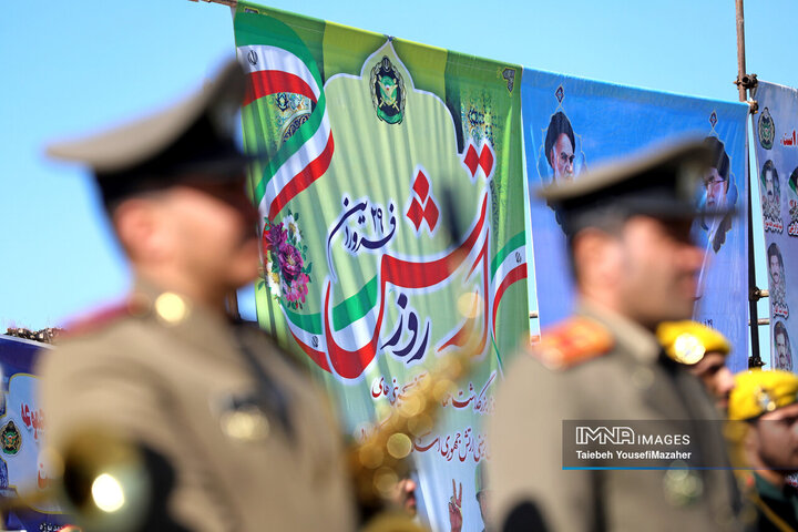مراسم رژه روز ارتش در همدان