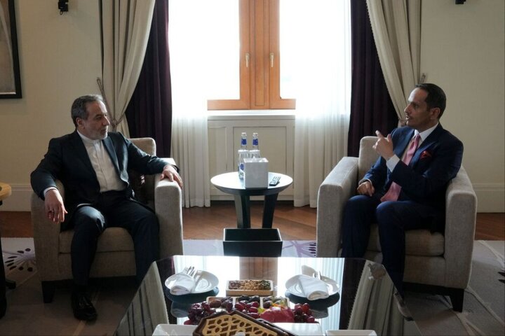 رایزنی عراقچی با وزیر خارجه قطر در روسیه