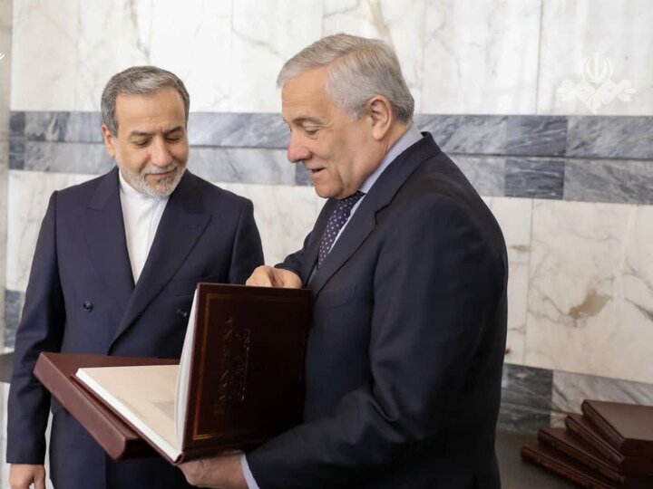 عراقچی با وزیر امور خارجه ایتالیا دیدار کرد