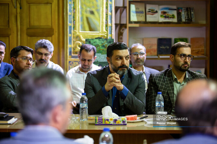 جلسه کمیسیون عمران شورای شهر اصفهان و بازدید از محدوده میدان امام علی(ع)