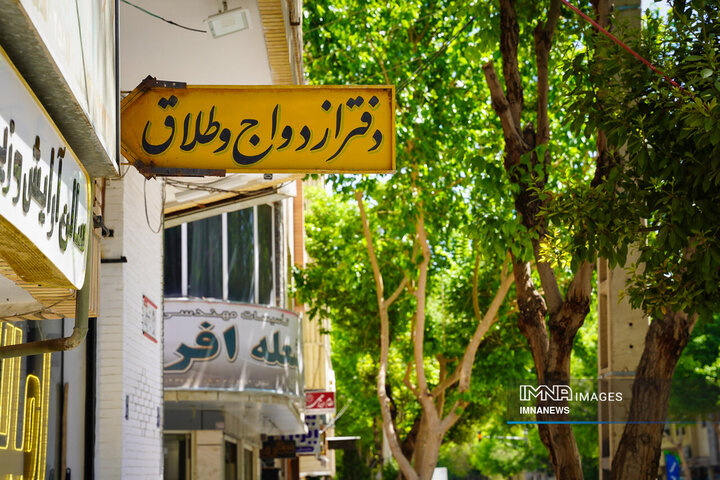 چهره شهر در آینه تابلوها؛ گفتوگوی خاموش رنگ و نظم چهره شهر در آینه تابلوها؛ گفتوگوی خاموش رنگ و نظم