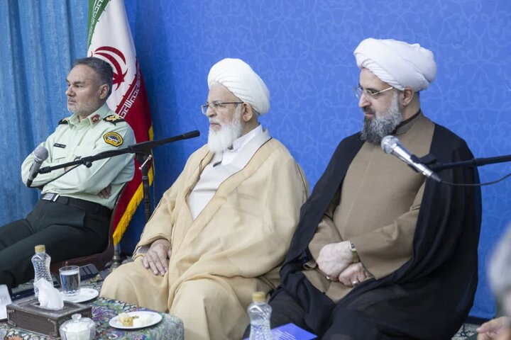 نباید از تأثیرات فضای مجازی بر جامعه غافل باشیم