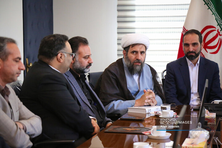 آیین تکریم و معارفه مدیران شهری اصفهان