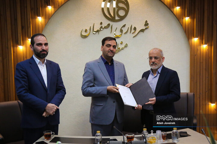 آیین تکریم و معارفه مدیران شهری اصفهان