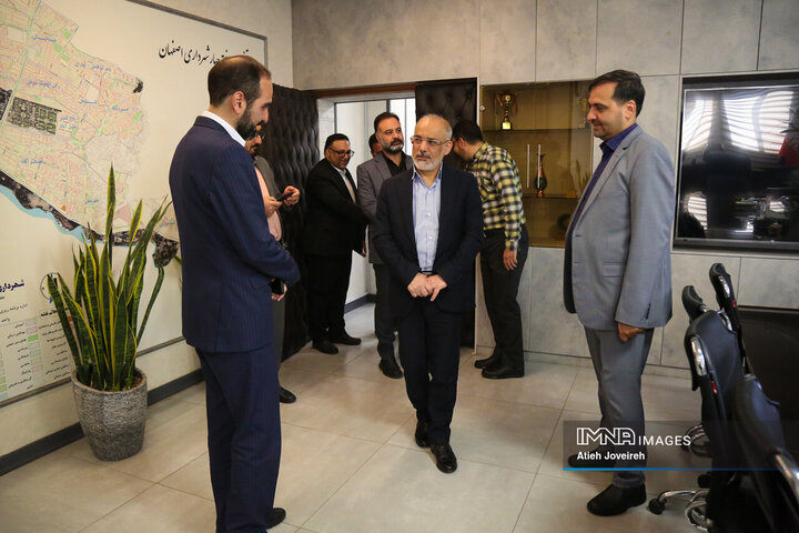 آیین تکریم و معارفه مدیران شهری اصفهان