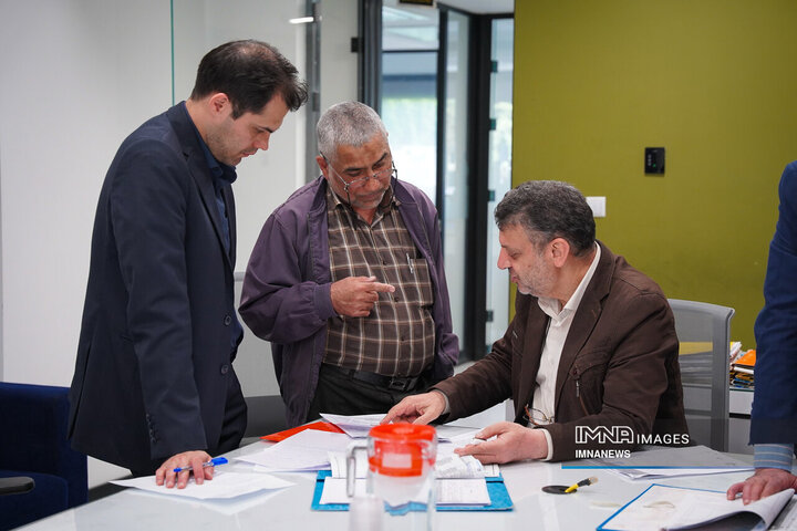 کمیته نظارتی شورای شهر اصفهان در منطقه 7 شهرداری