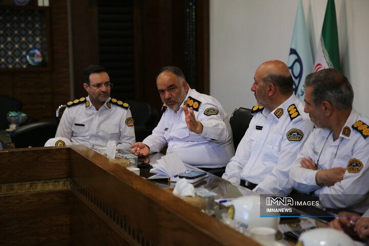 جلسه شورای حمل‌ونقل و ترافیک شهر اصفهان