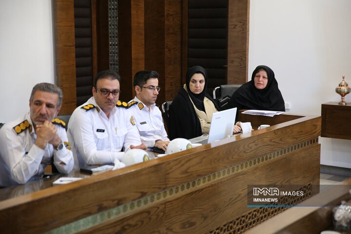 جلسه شورای حمل‌ونقل و ترافیک شهر اصفهان