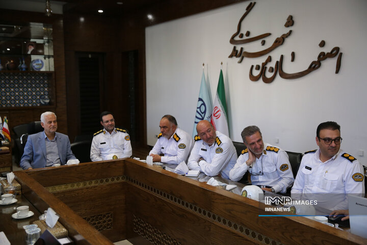 جلسه شورای حمل‌ونقل و ترافیک شهر اصفهان