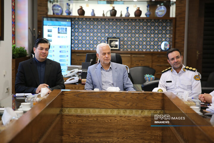 جلسه شورای حمل‌ونقل و ترافیک شهر اصفهان