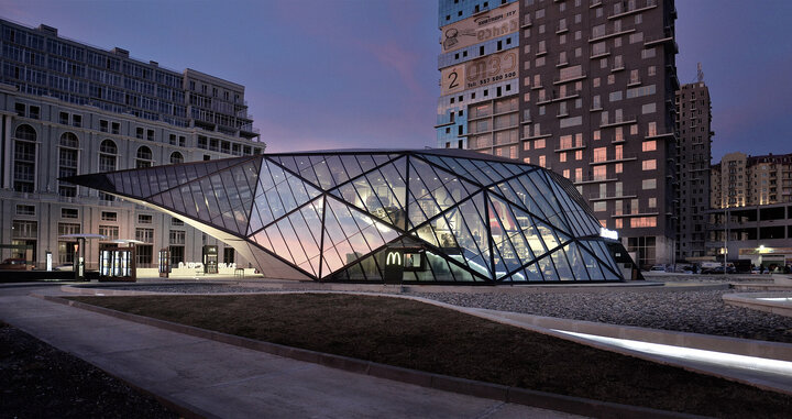 تحول معماری جایگاه‌های سوخت  از عملکرد به نماد شهری