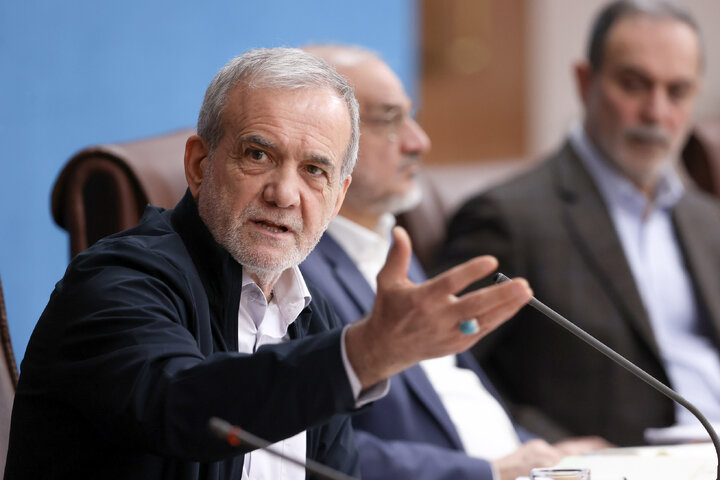 آینده هر کشوری از دل خانواده، آموزش و پرورش و دانشگاه‌ها بیرون می‌آید