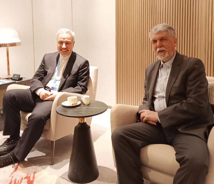 وزیر فرهنگ برای شرکت در مجمع گفتوگوهای فرهنگی آسیا وارد هنگکنگ شد