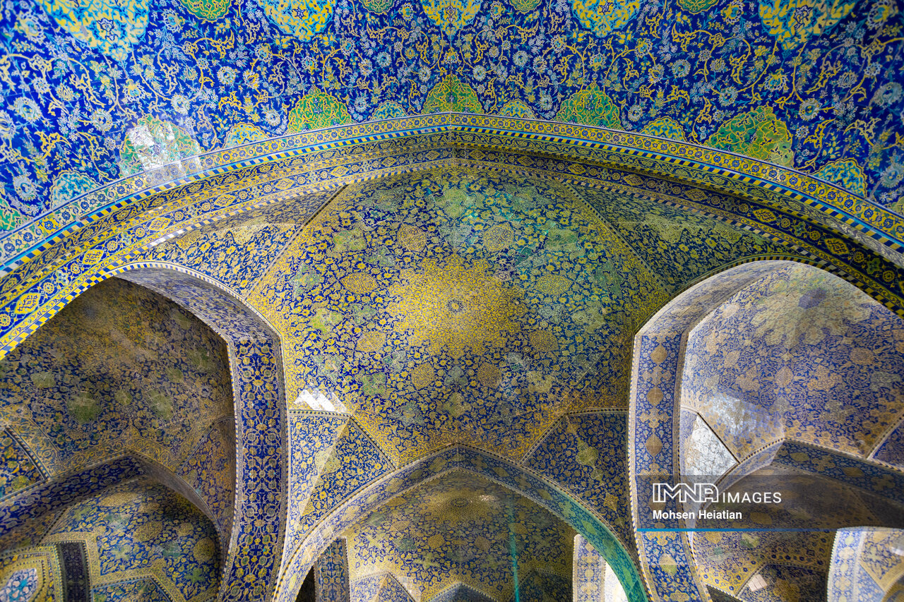 مسجد امام اصفهان شاهکار رنگی معماری جهان معرفی شد
