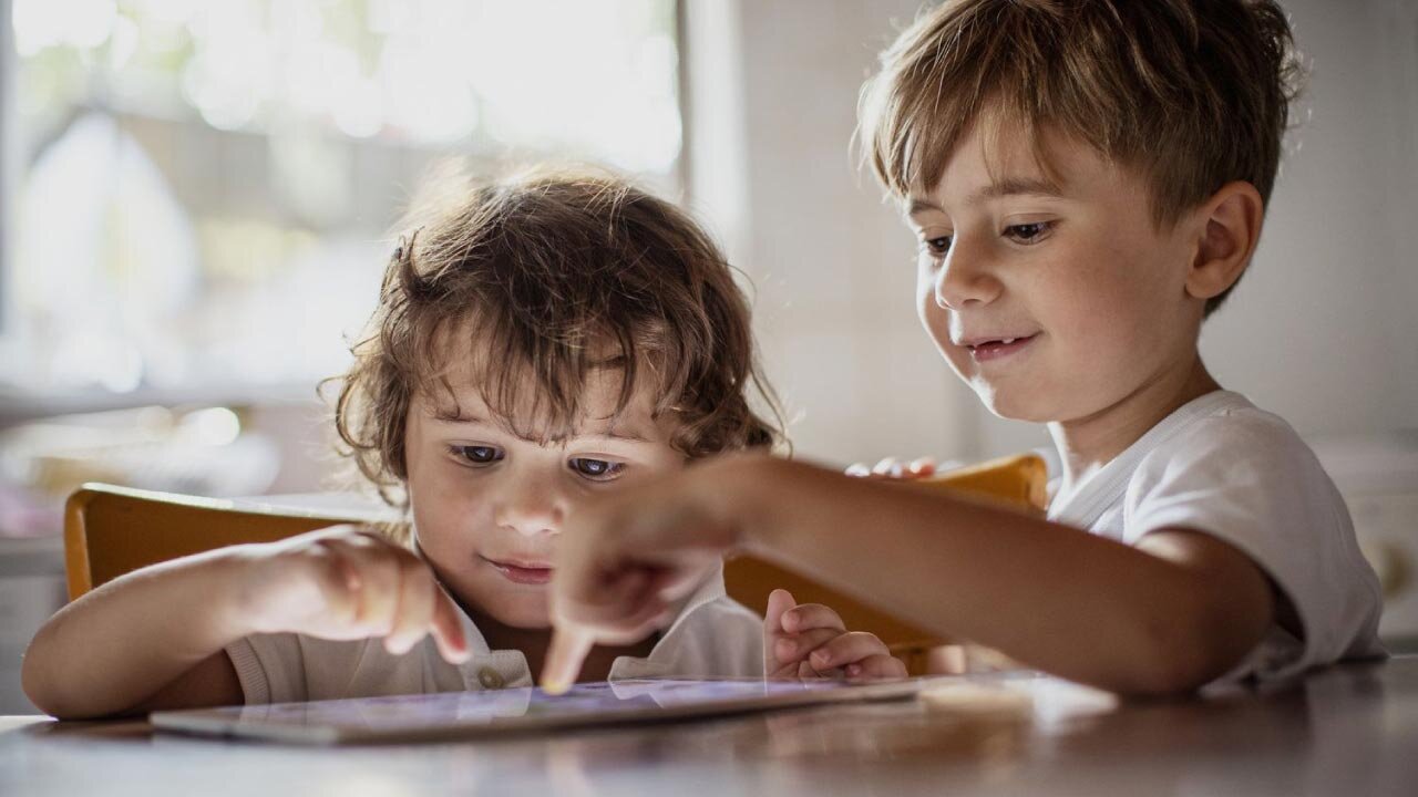 انقلاب فناوری در آموزش / فناوریهای نوین چگونه آینده یادگیری را بازتعریف میکند؟