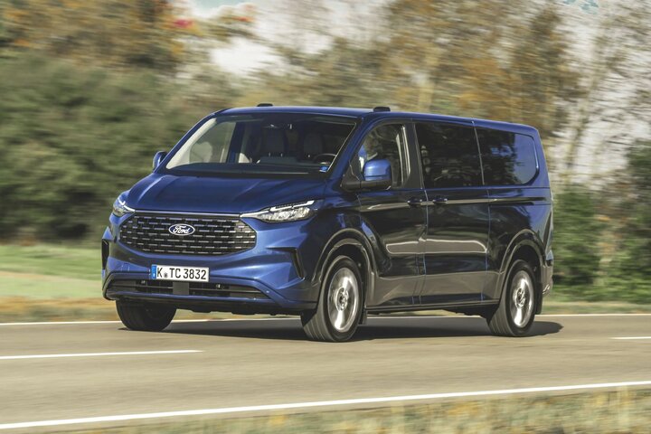 خودروی فورد تورنئو اکتیو 2025 چه مشخصاتی دارد؟