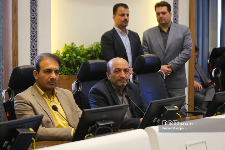 آیین تکریم و معارفه اداره کل سرمایه انسانی، اداره کل بازرسی و اداره کل حسابرسی شهرداری اصفهان