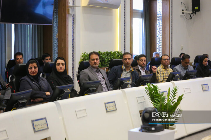 آیین تکریم و معارفه اداره کل سرمایه انسانی، اداره کل بازرسی و اداره کل حسابرسی شهرداری اصفهان