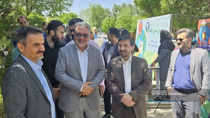 برگزاری ویژه‌برنامه روز زمین پاک در پارک پروین اعتصامی