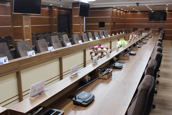 میز کنفرانس فطرس