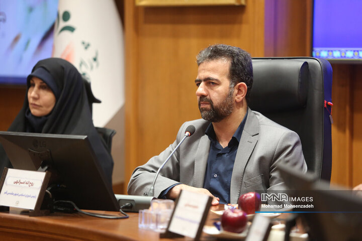 نشست خبری رئیس و رؤسای کمیسیون‌های تخصصی شورای شهر قم